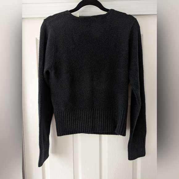 NWT Abercrombie&Fitch black sweater top (size L) - Picture 4 of 4